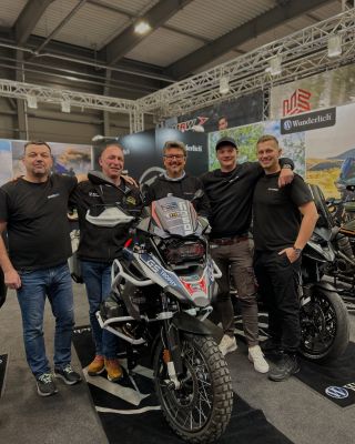 Výstava motocykl 2025 a návštěva z flytoride😉Mají skvělé zájezdy i s přepravou do Jížní Afriky a Španělska. Můžeš kouknout...